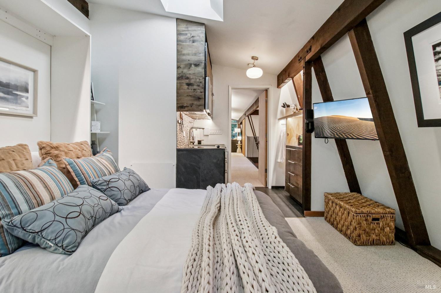 391 San Geronimo Valley Drive