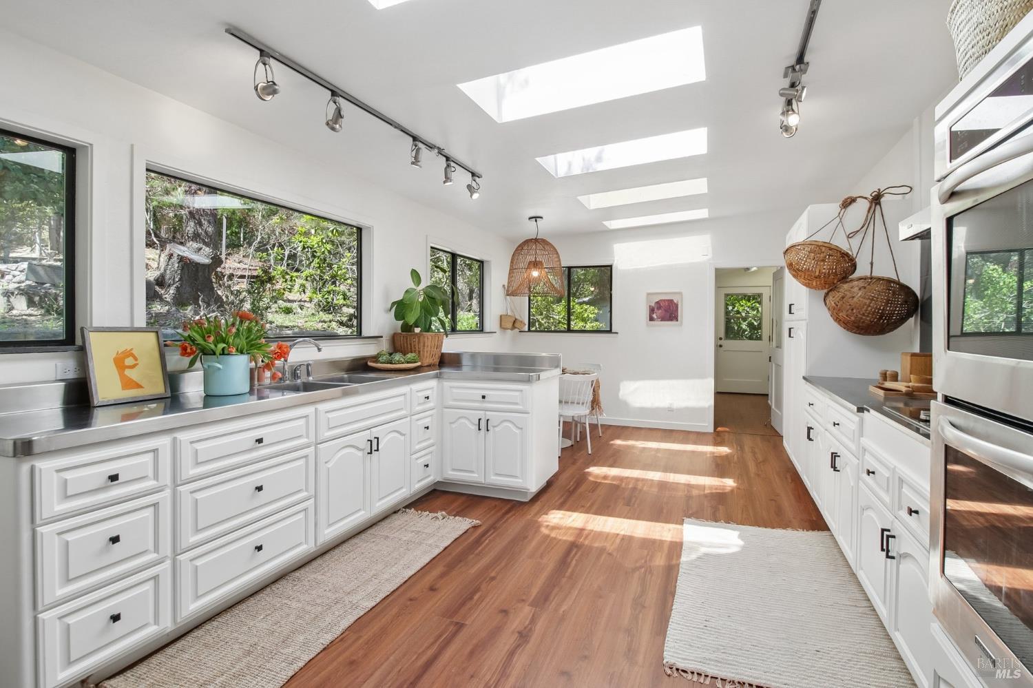 160 E Cintura Avenue