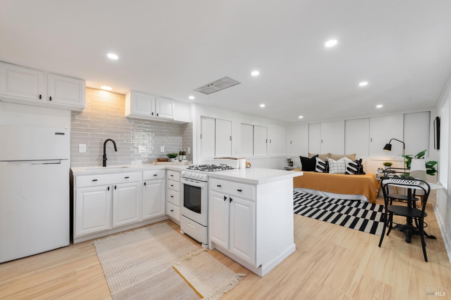 51 Martens Boulevard