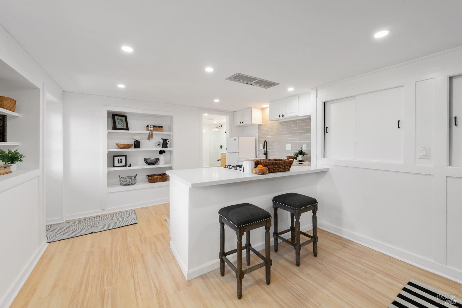 51 Martens Boulevard