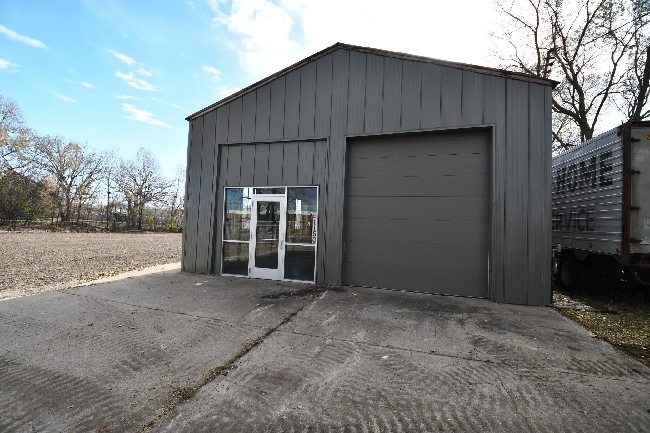 1150 73 1/2 Avenue NE