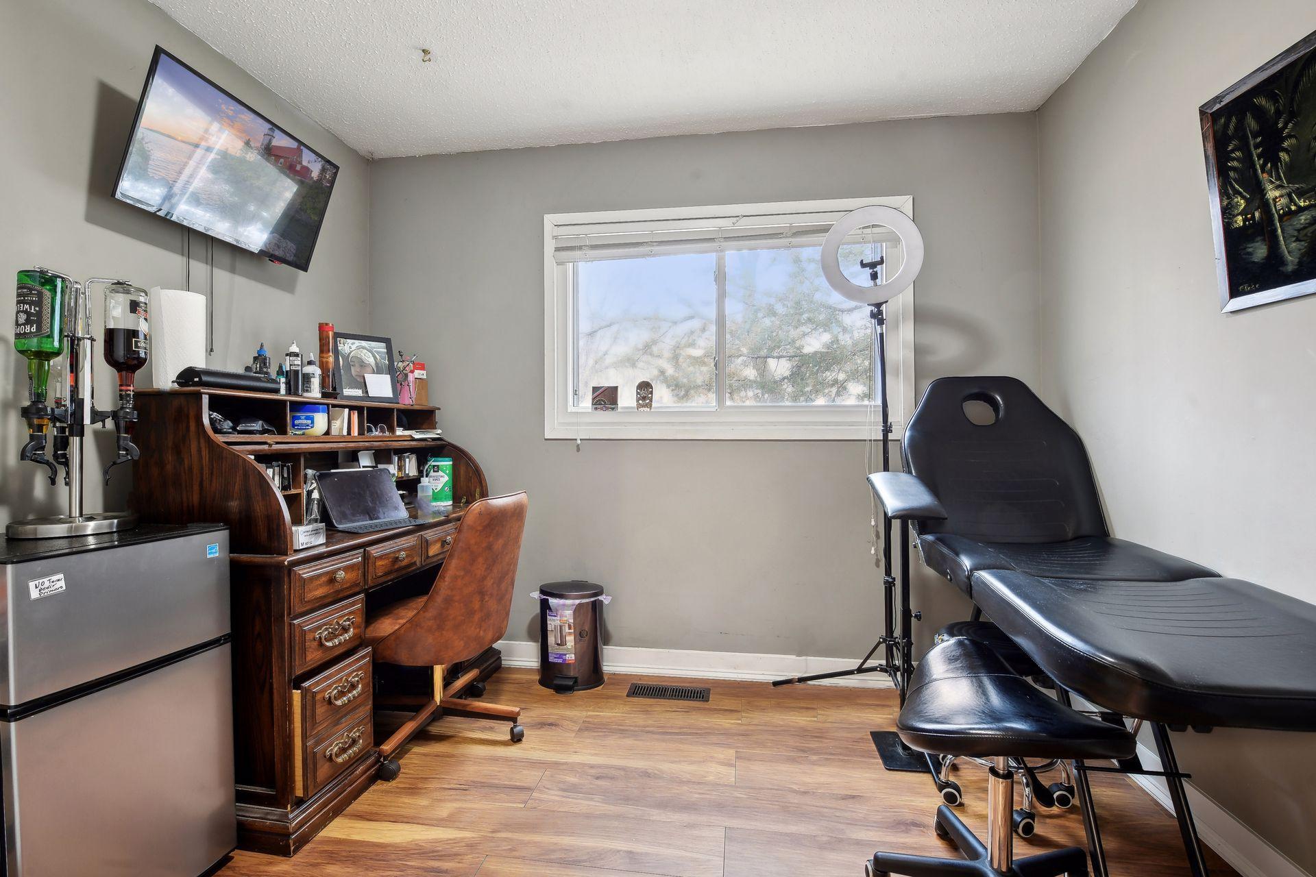 7443 Abbott Avenue N