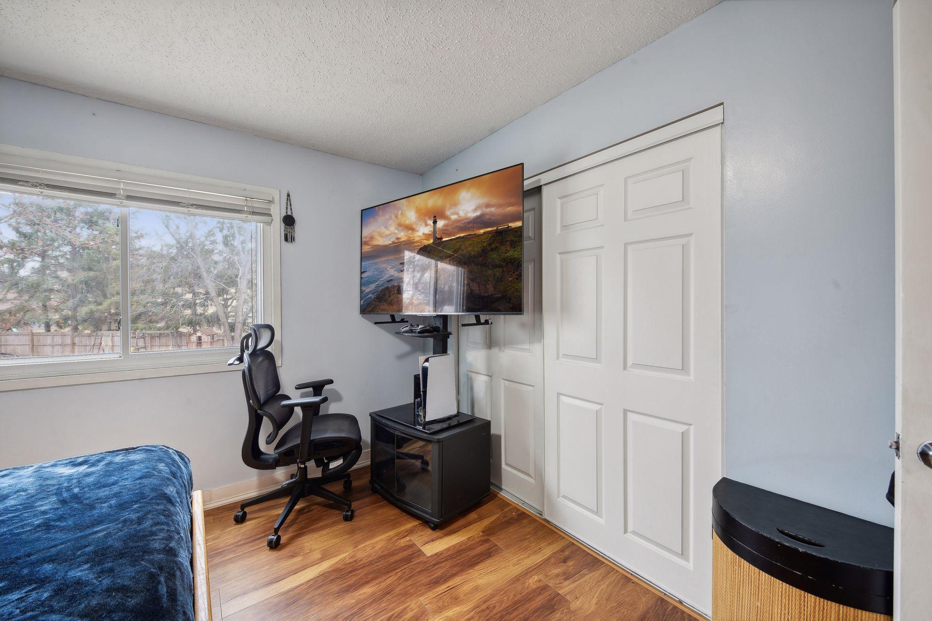 7443 Abbott Avenue N