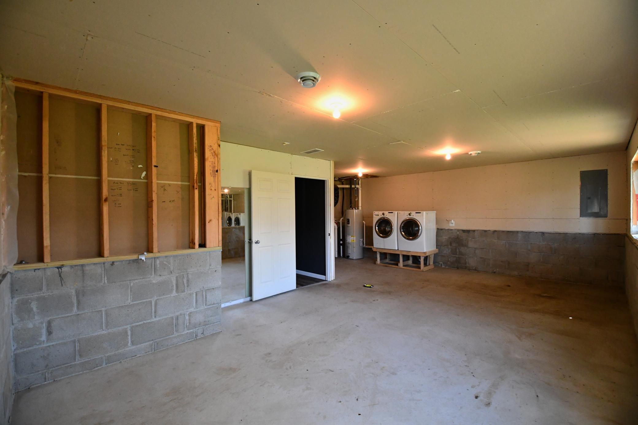 845 Highview Loop SE