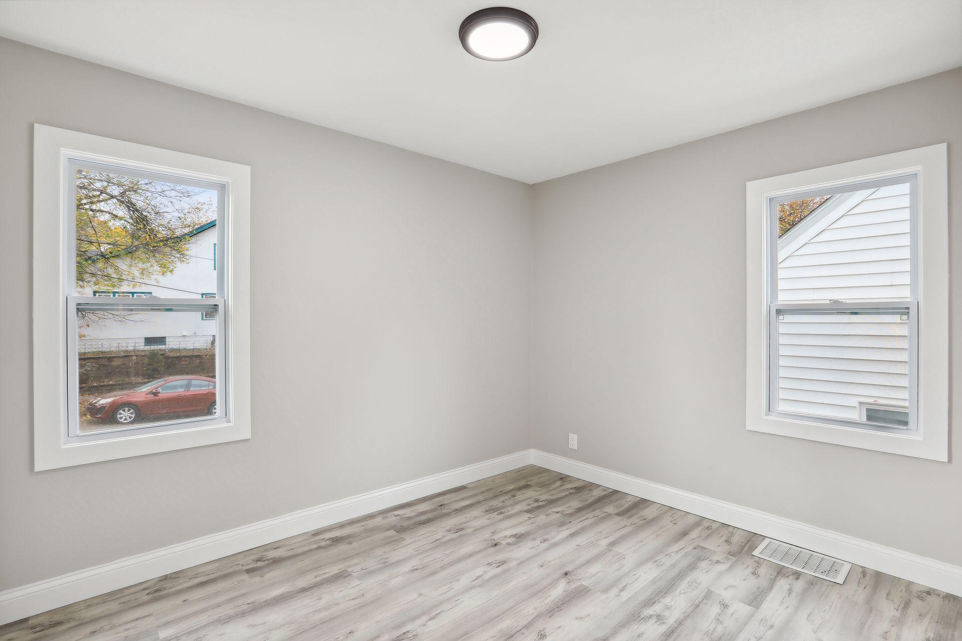 2700 Buchanan Street NE