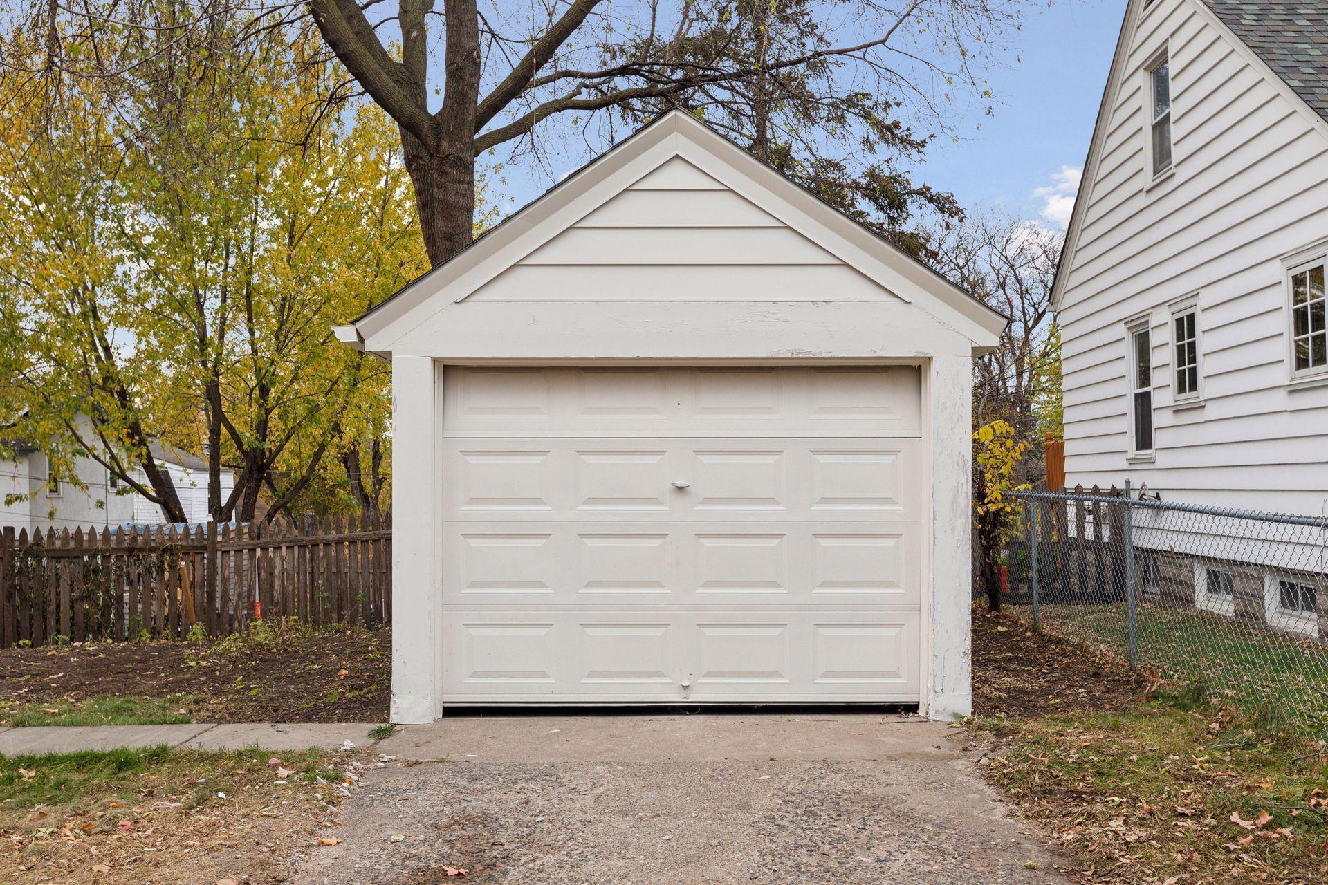 2700 Buchanan Street NE