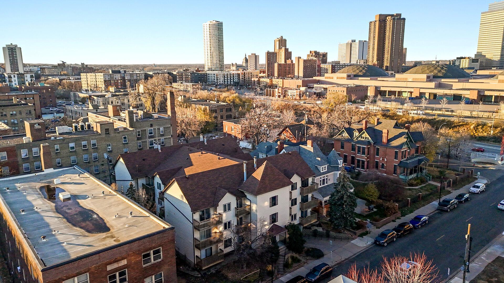 1720 3RD Avenue S Unit: 202