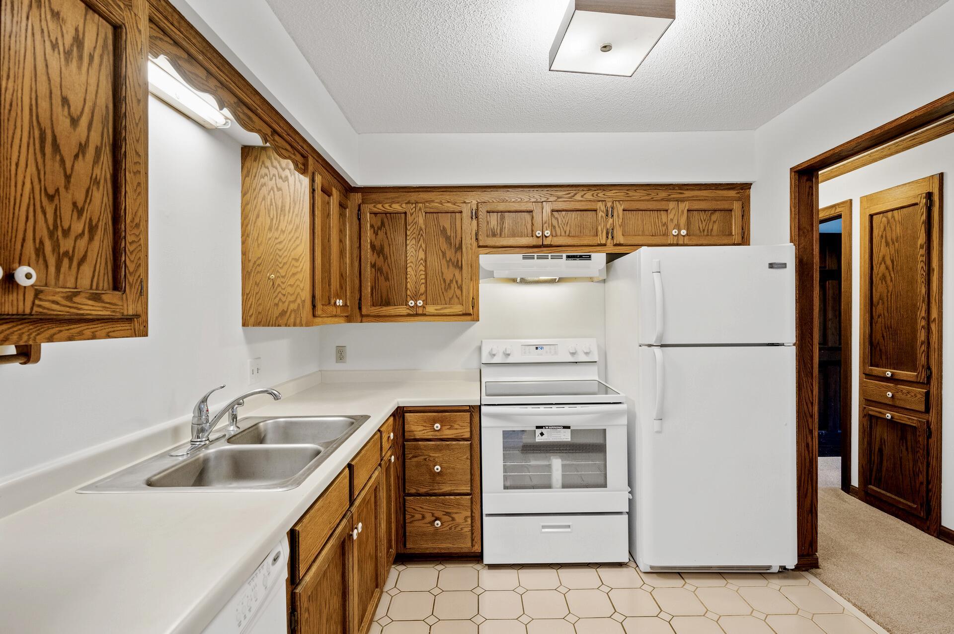 1720 3RD Avenue S Unit: 202