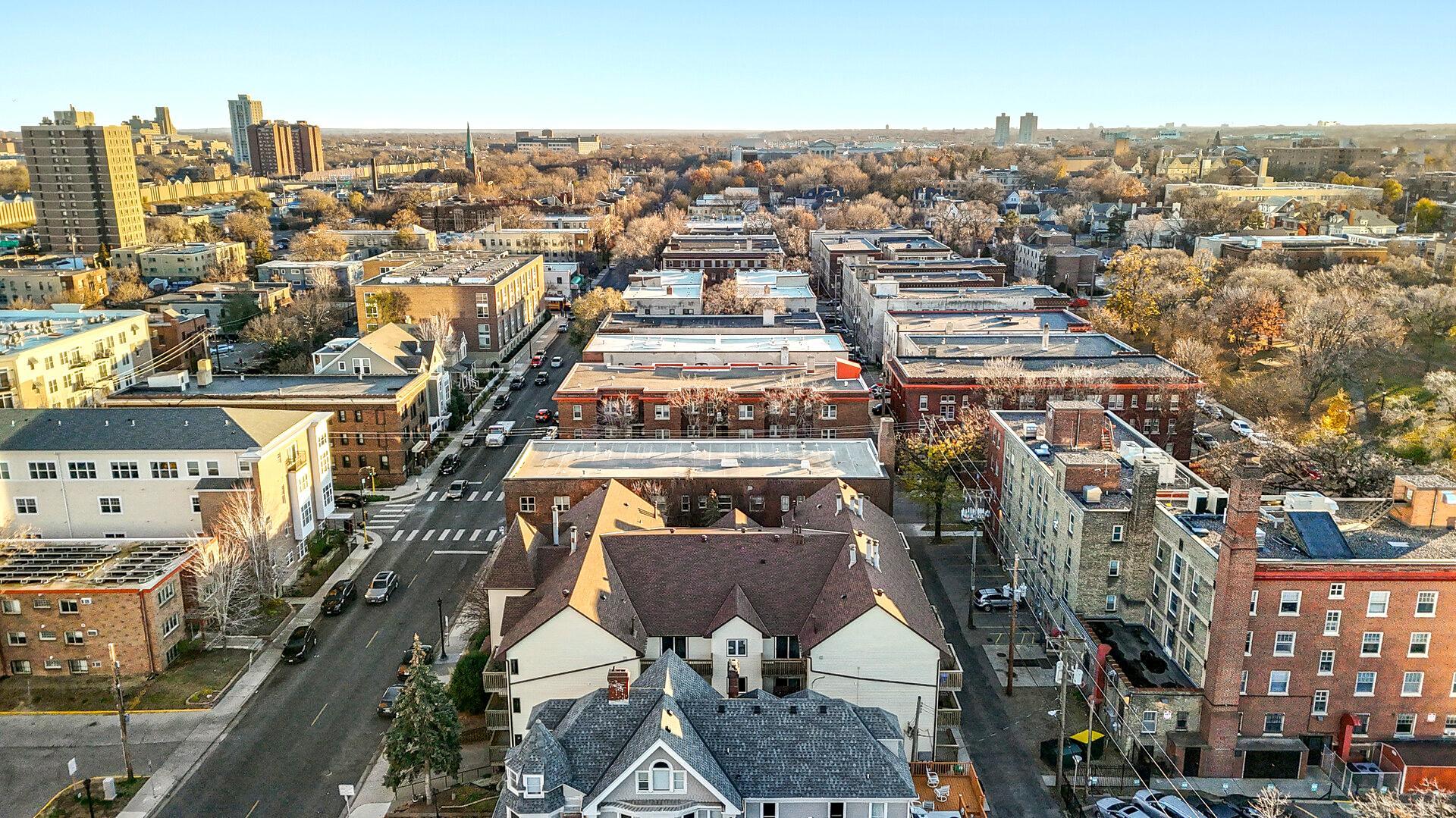 1720 3RD Avenue S Unit: 202