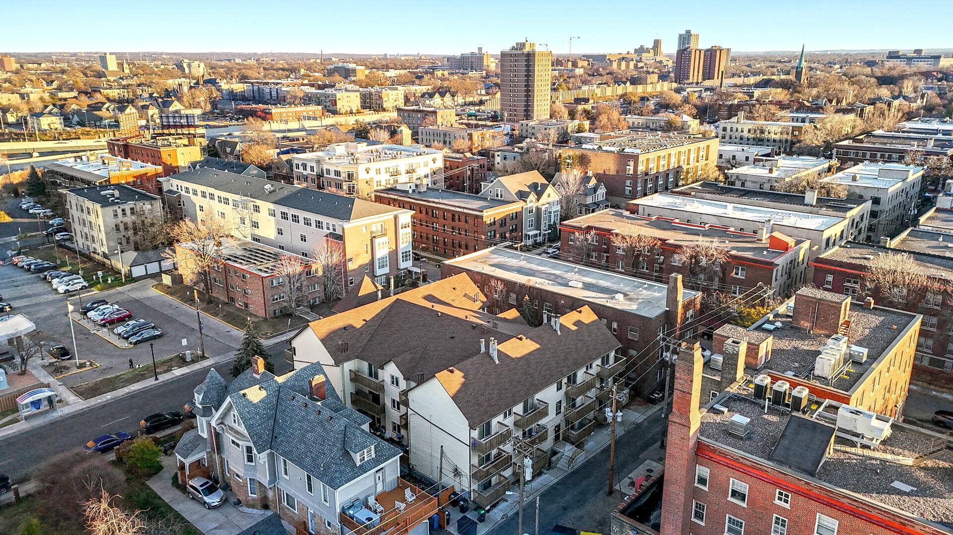 1720 3RD Avenue S Unit: 202