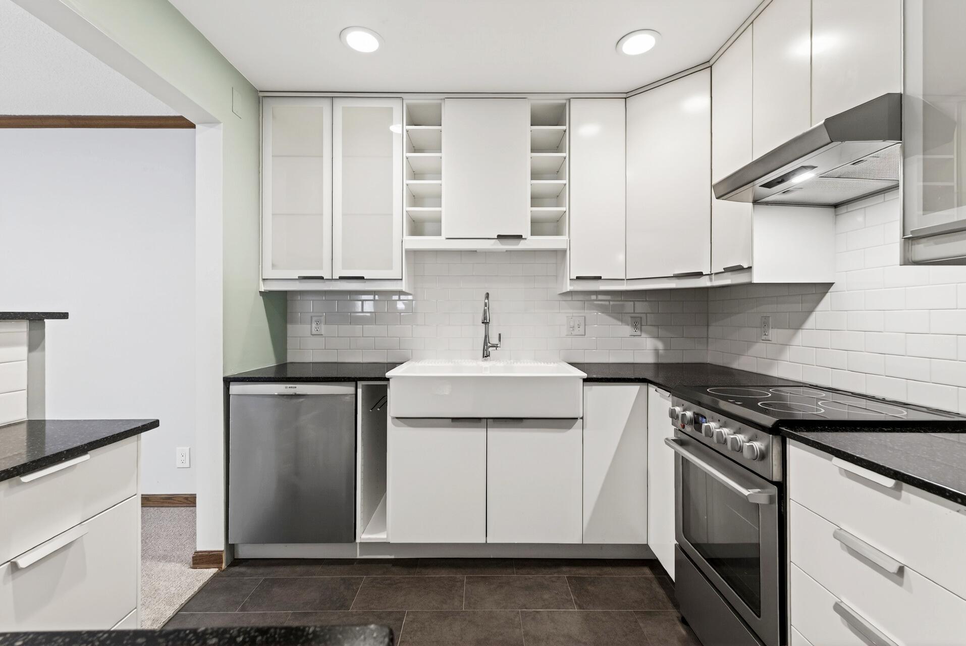 1720 3rd Avenue S Unit: 205