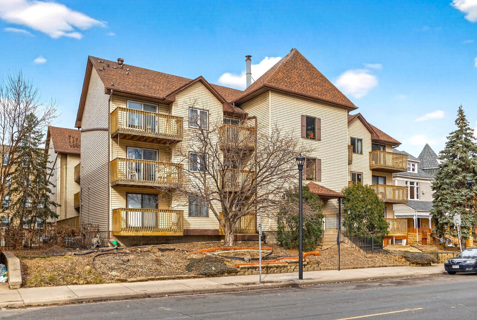 1720 3rd Avenue S Unit: 205