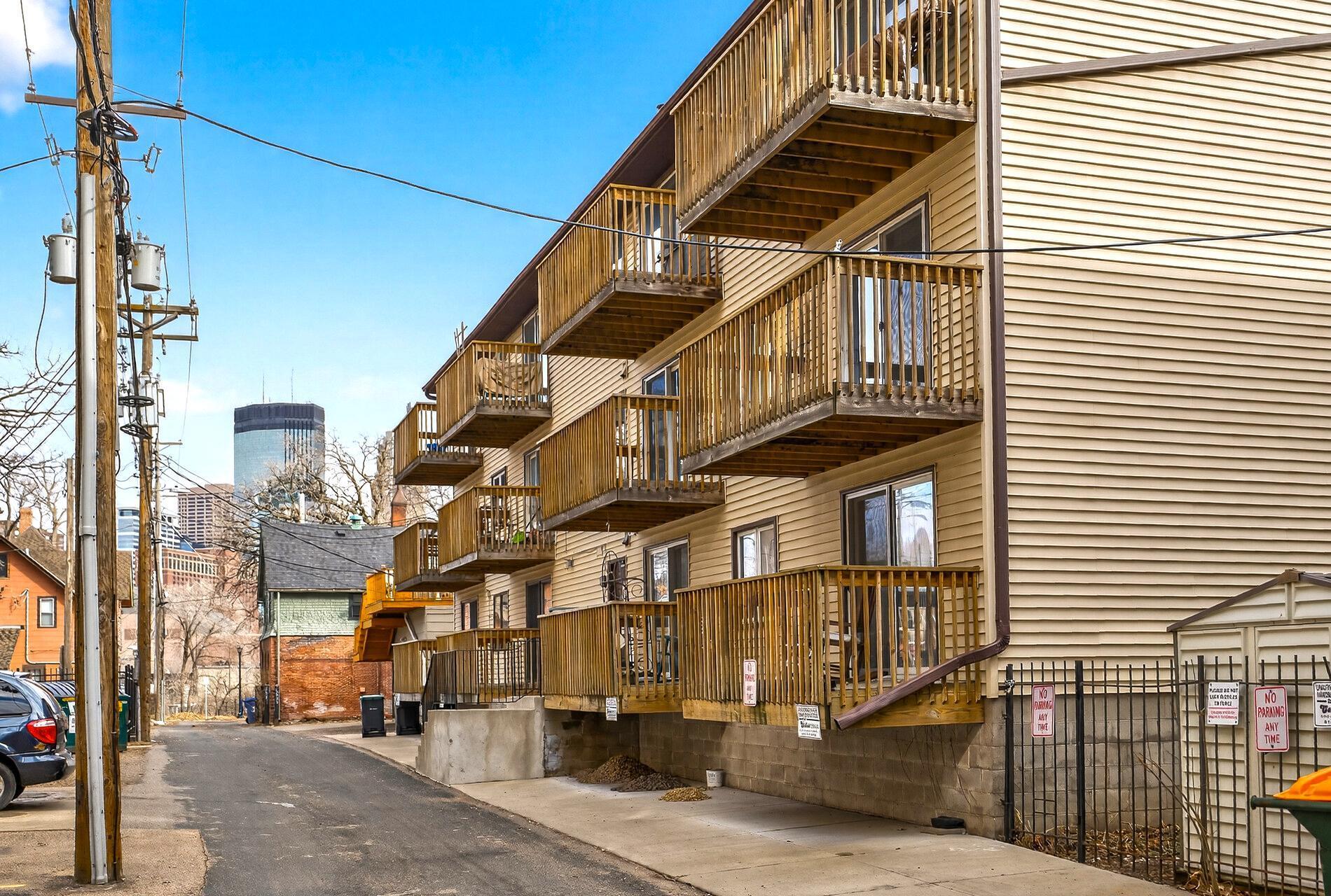 1720 3rd Avenue S Unit: 205