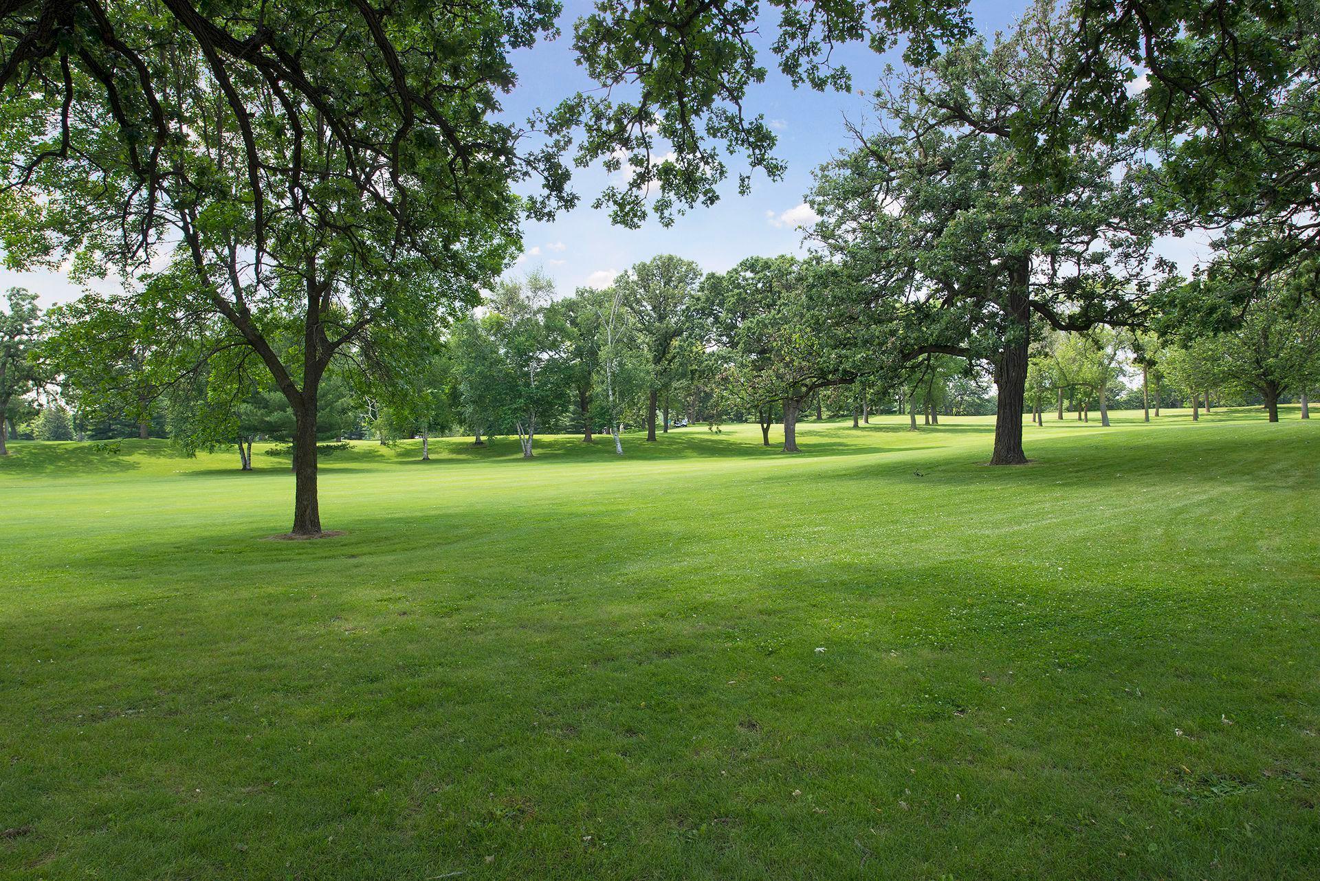 1461 Grandview Avenue E