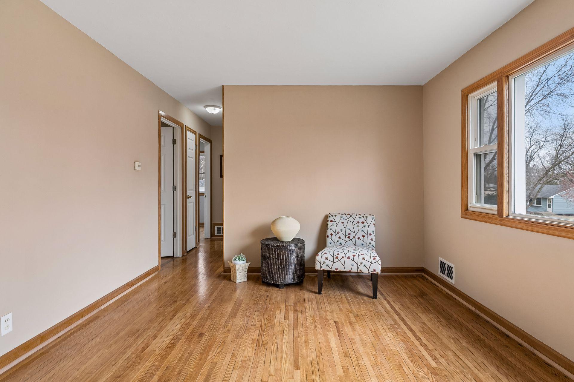 1461 Grandview Avenue E