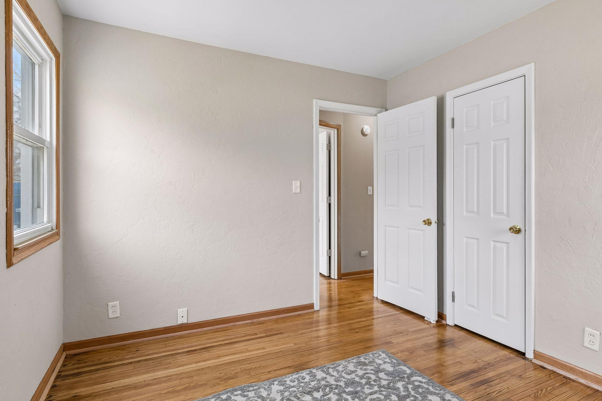 1461 Grandview Avenue E