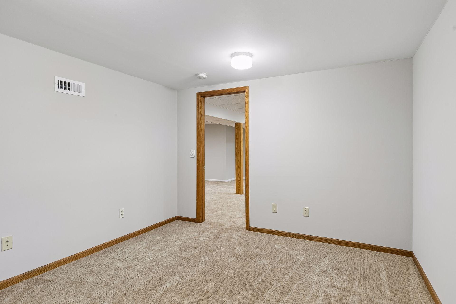 1461 Grandview Avenue E