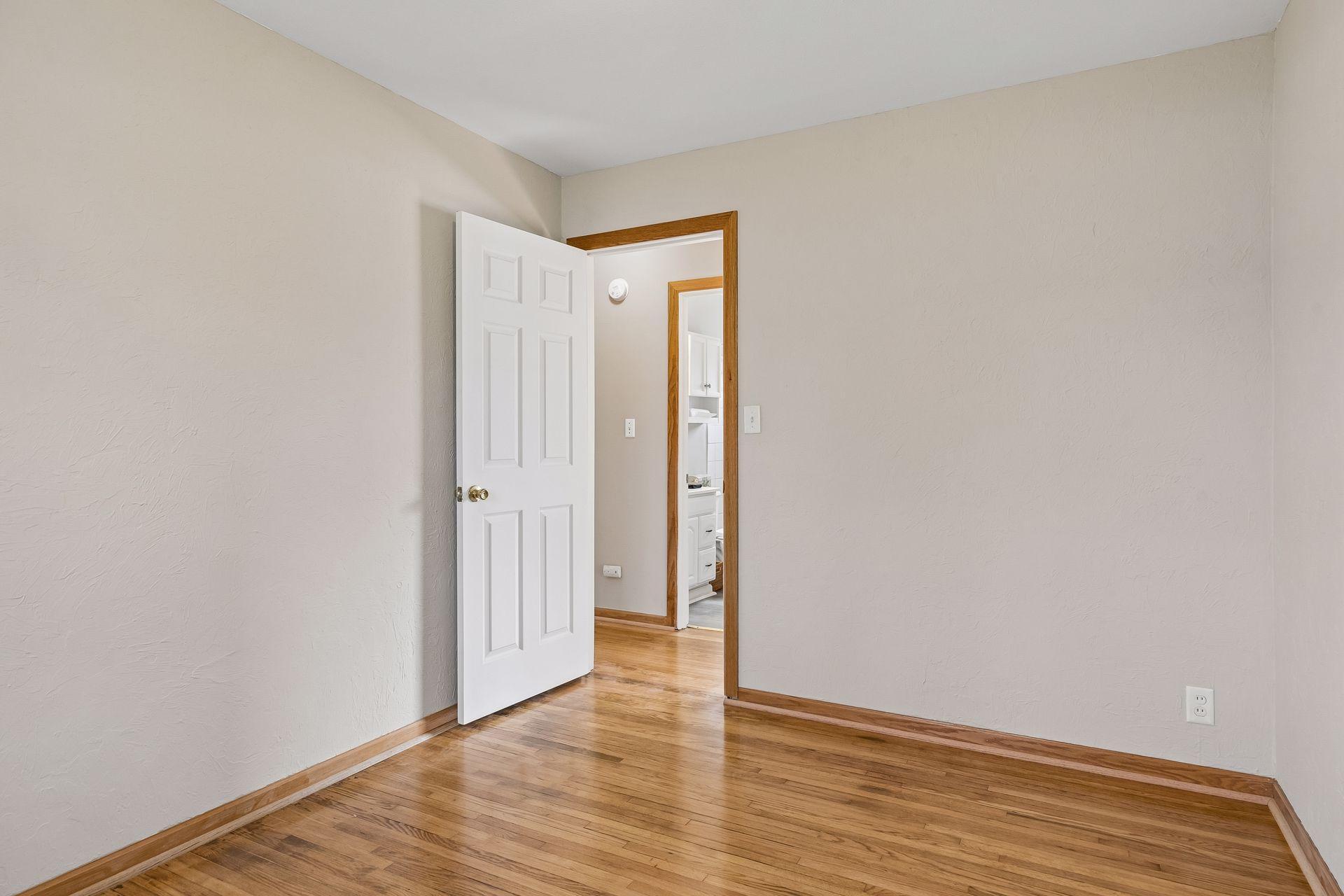 1461 Grandview Avenue E