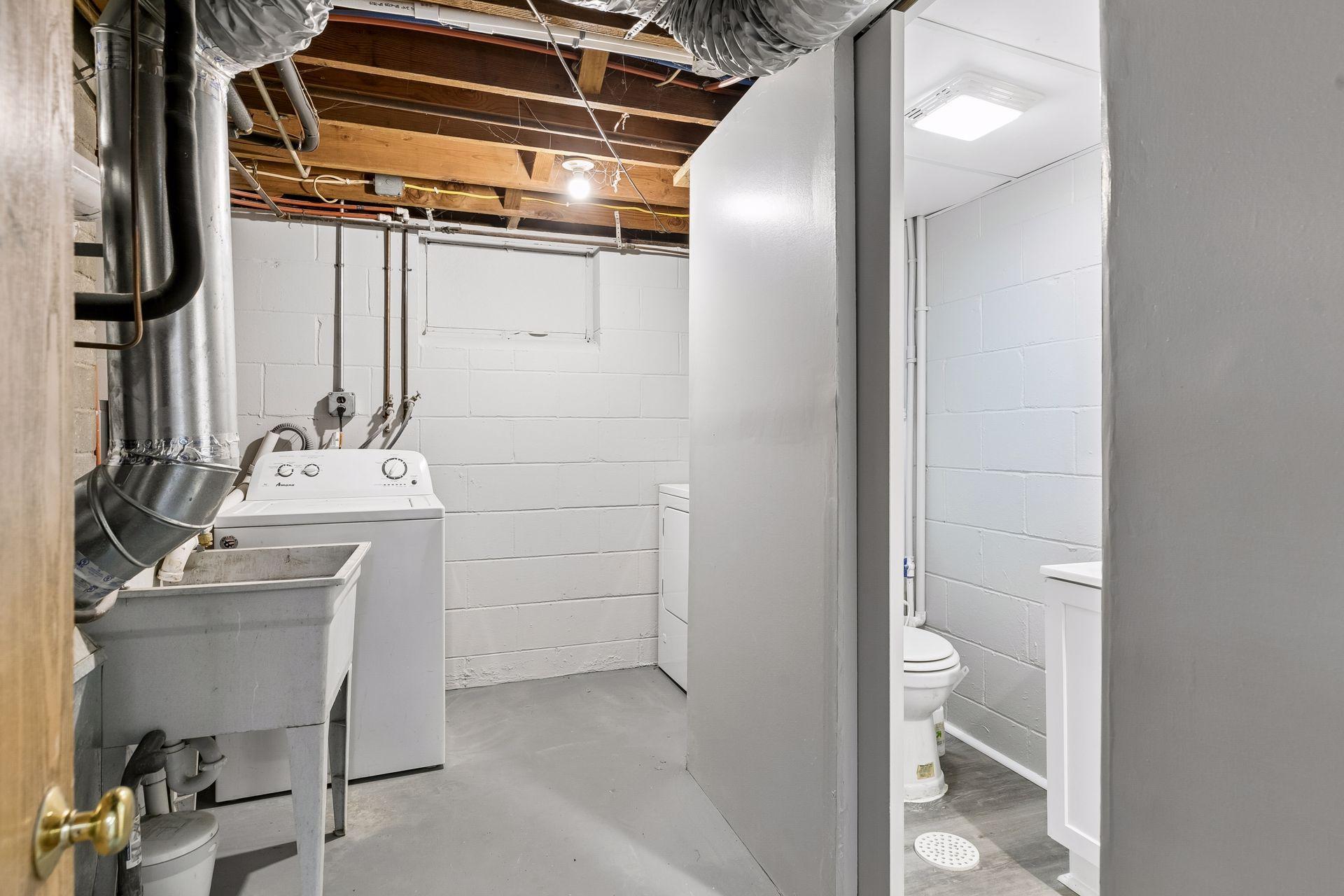 1461 Grandview Avenue E