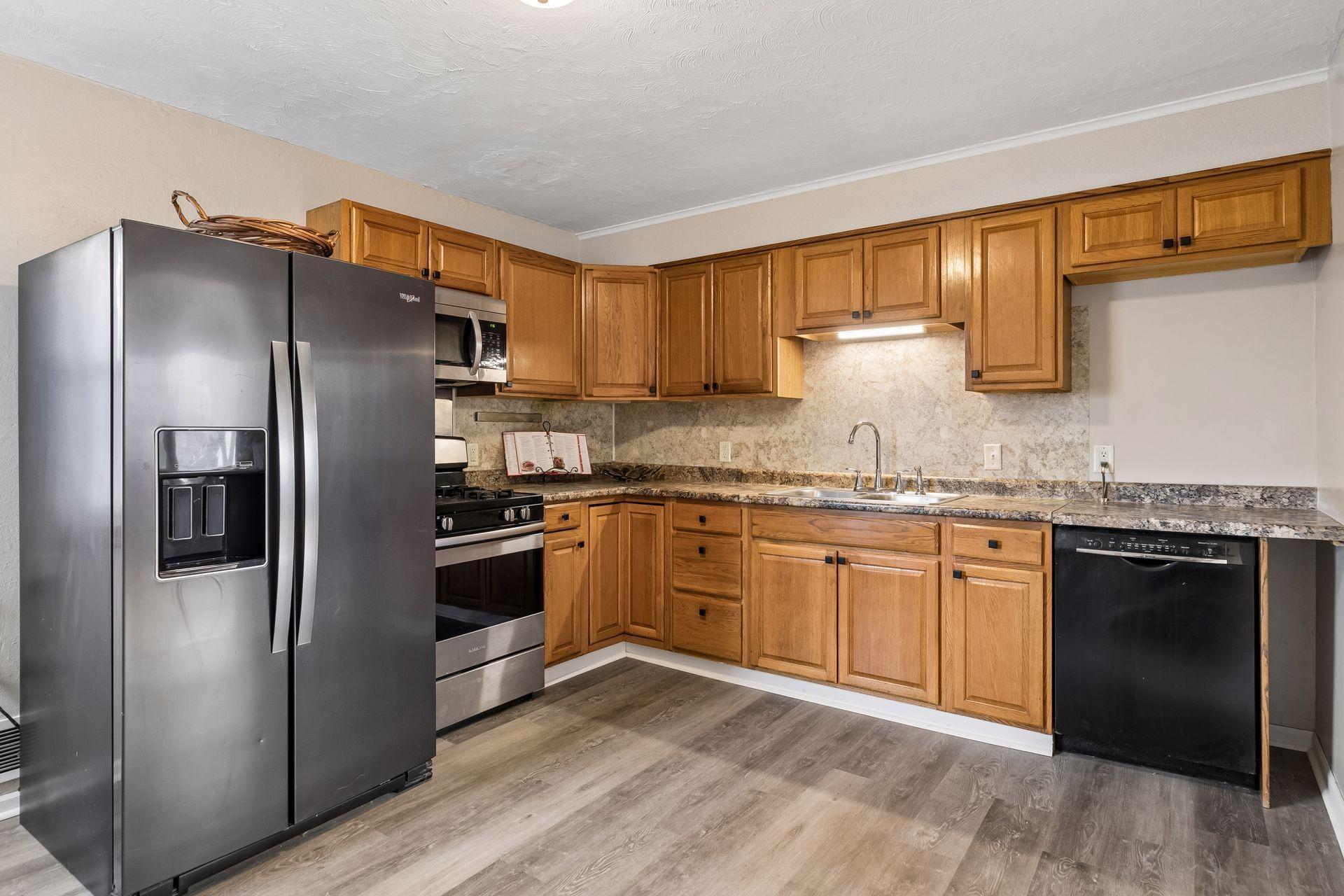 1461 Grandview Avenue E