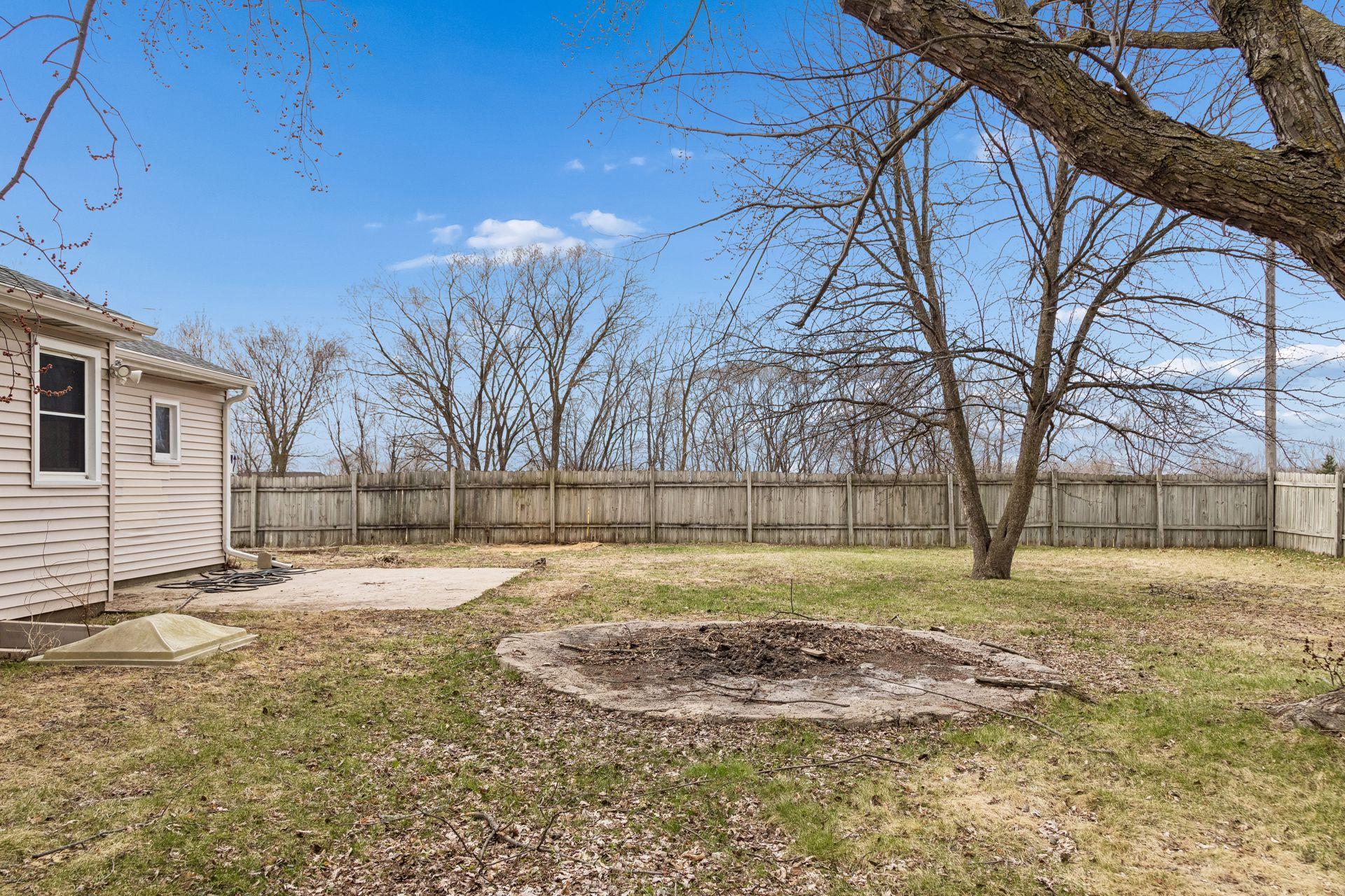 1461 Grandview Avenue E