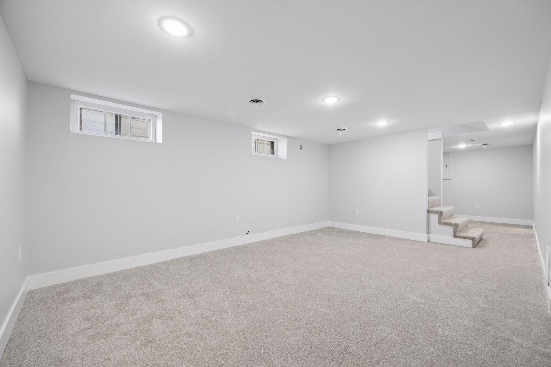 3951 Thomas Avenue N