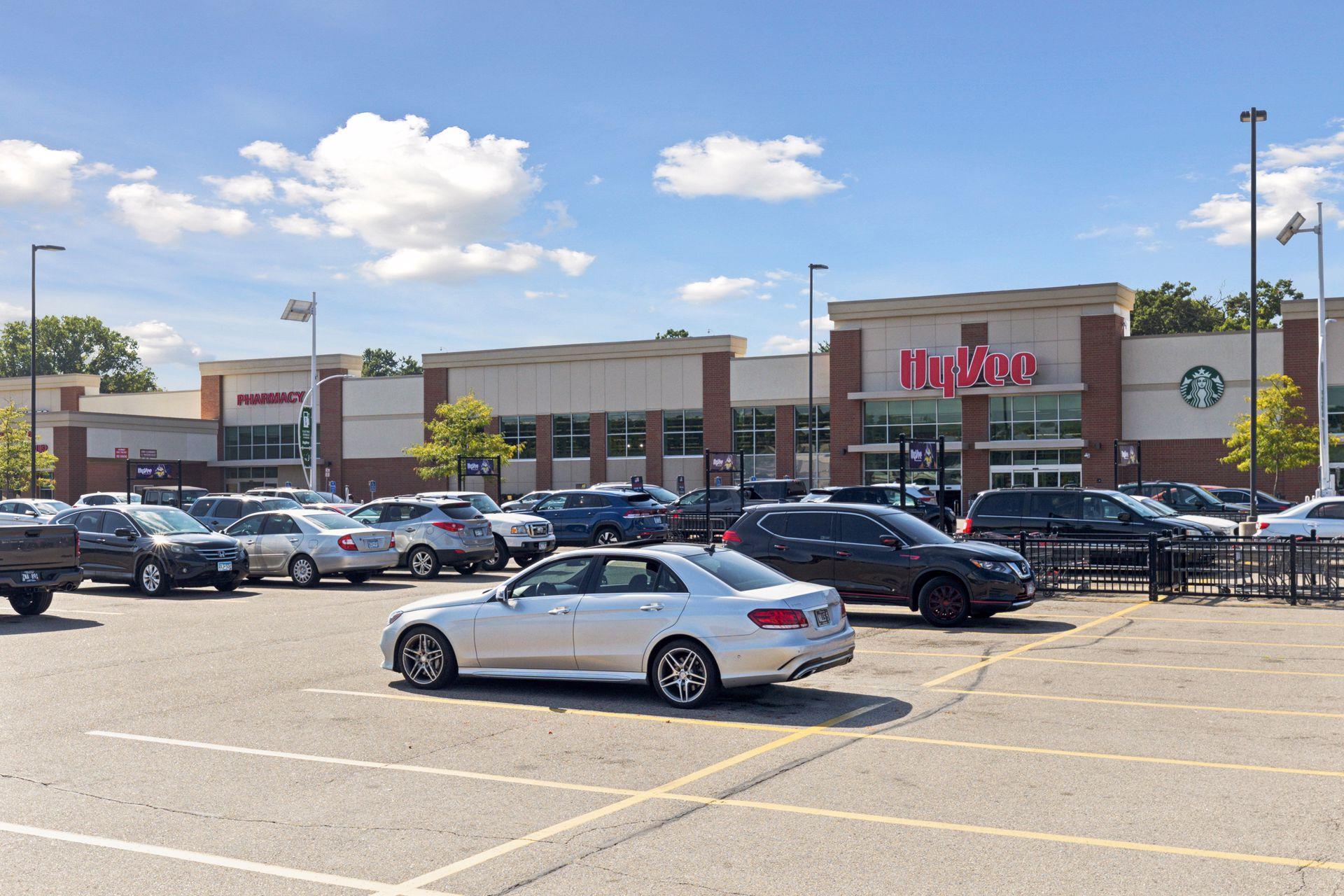 3951 Thomas Avenue N