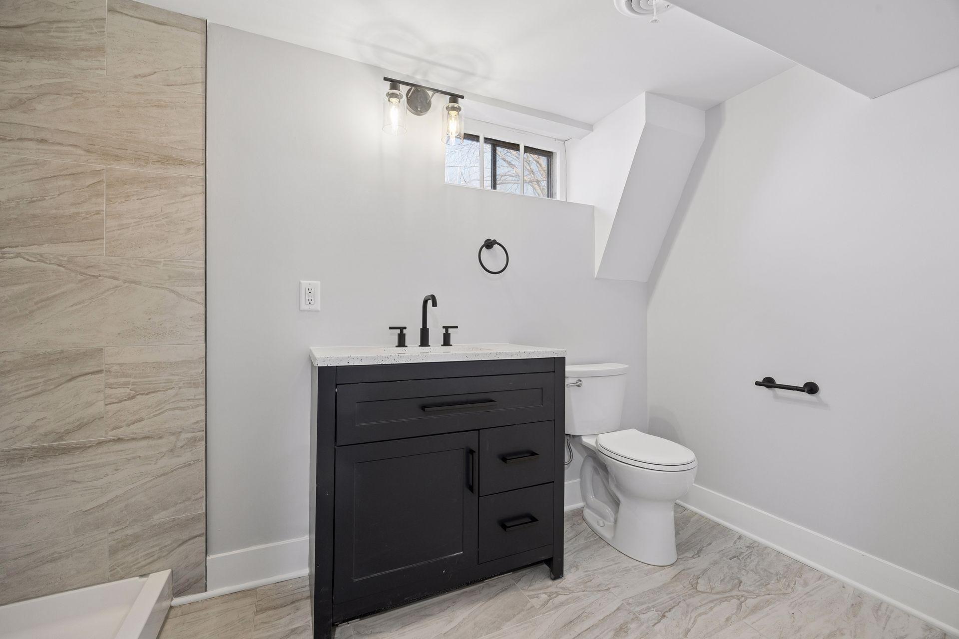 3951 Thomas Avenue N