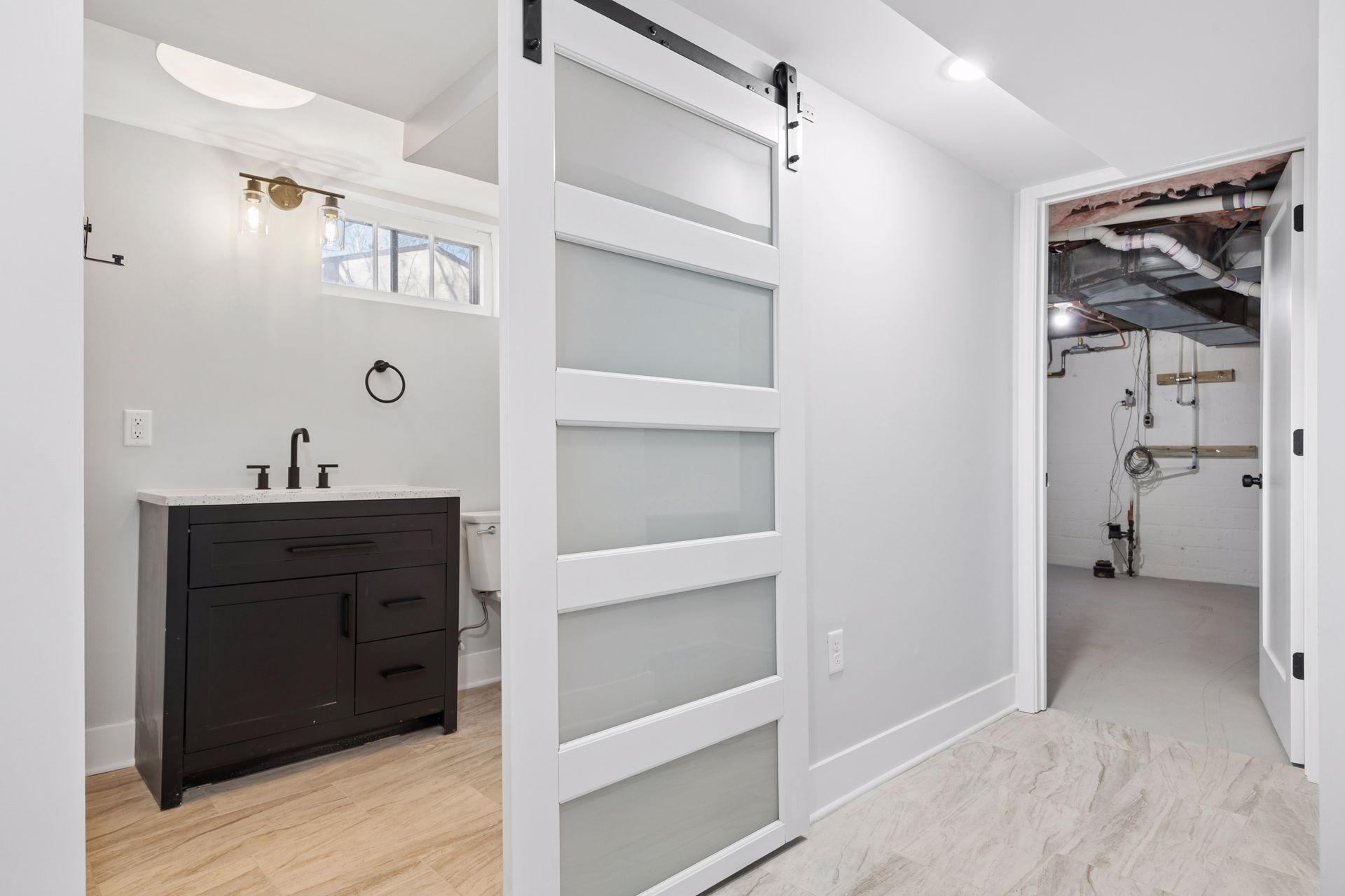 3951 Thomas Avenue N