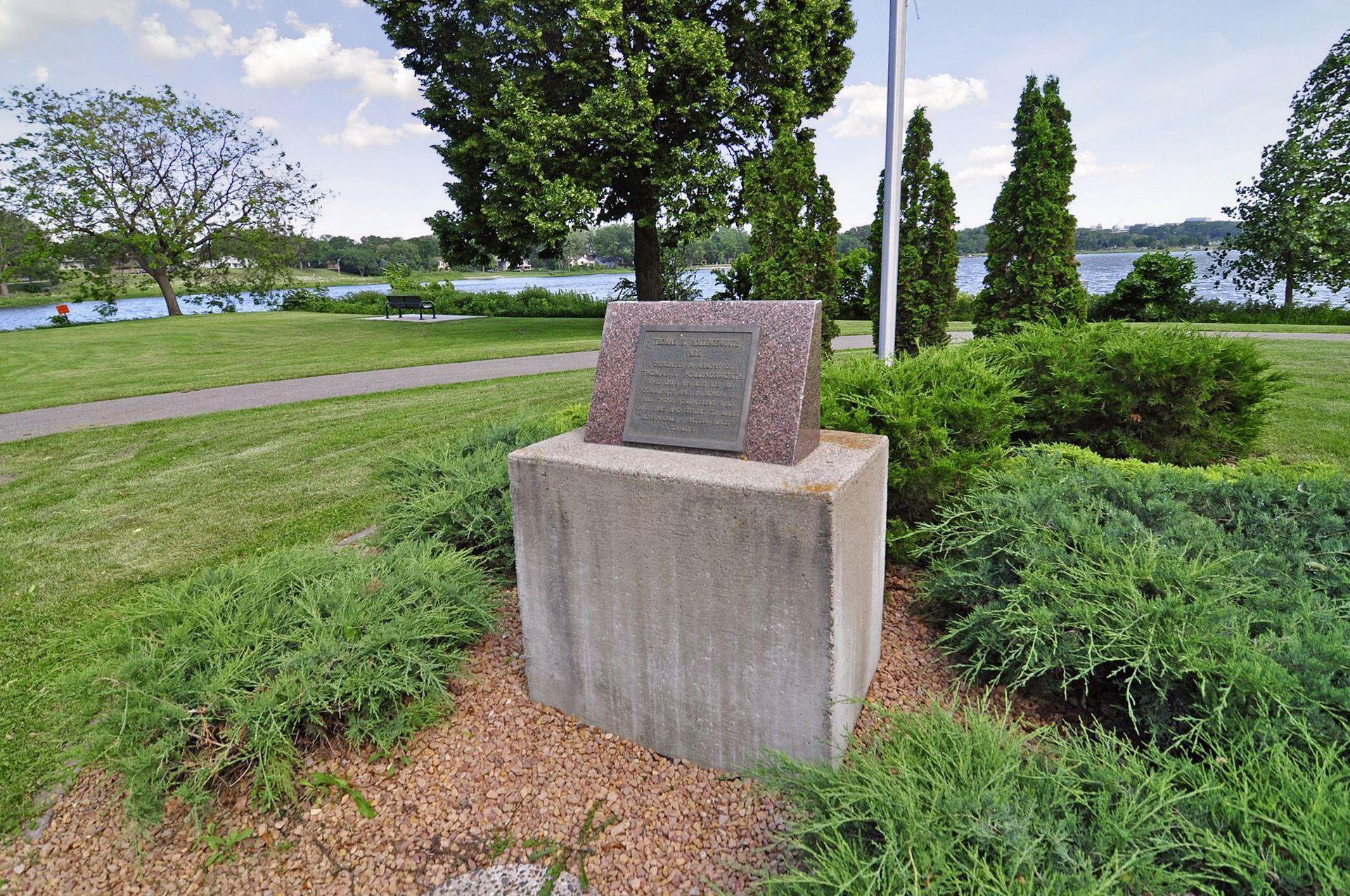 3951 Thomas Avenue N