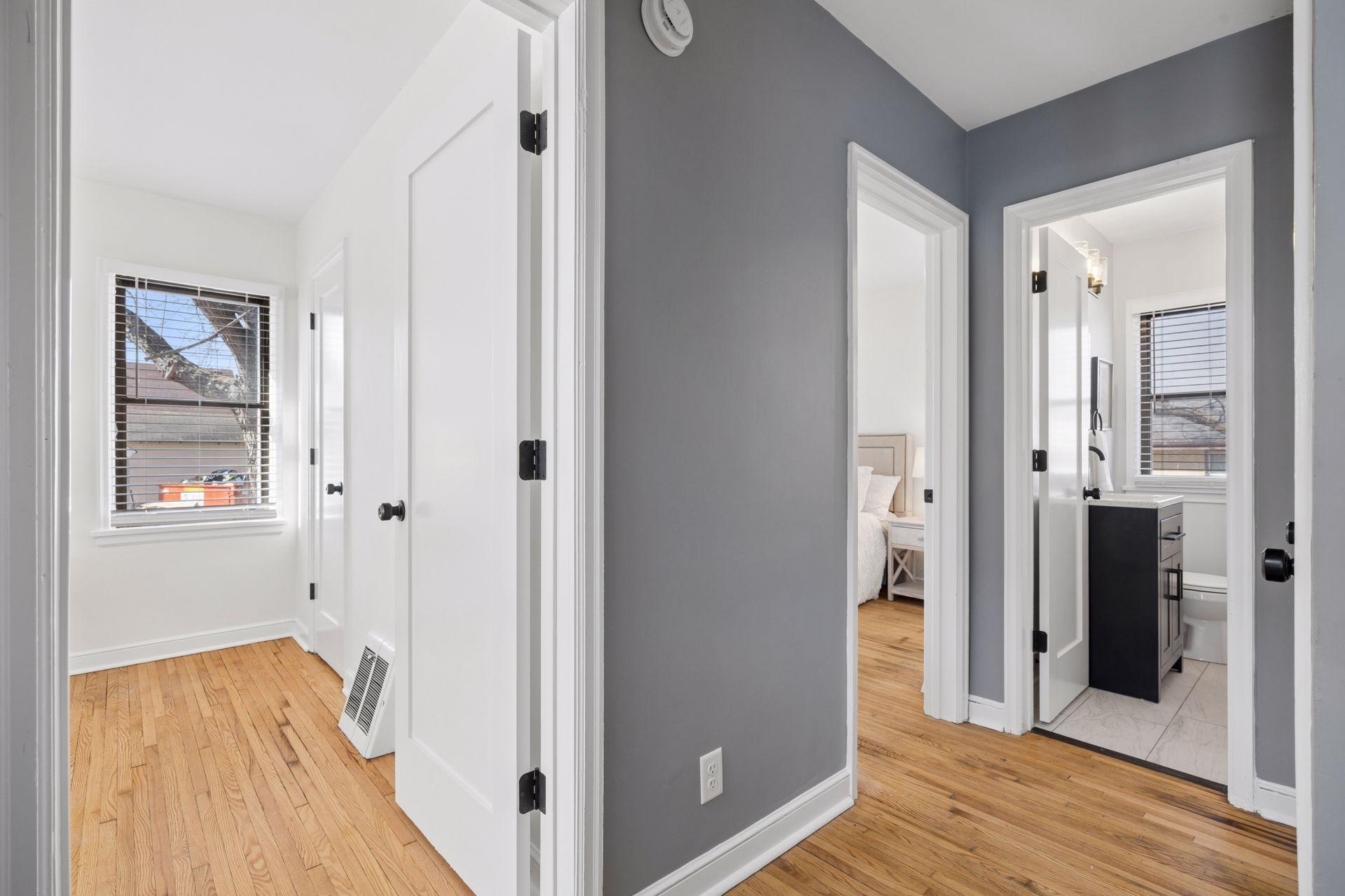 3951 Thomas Avenue N