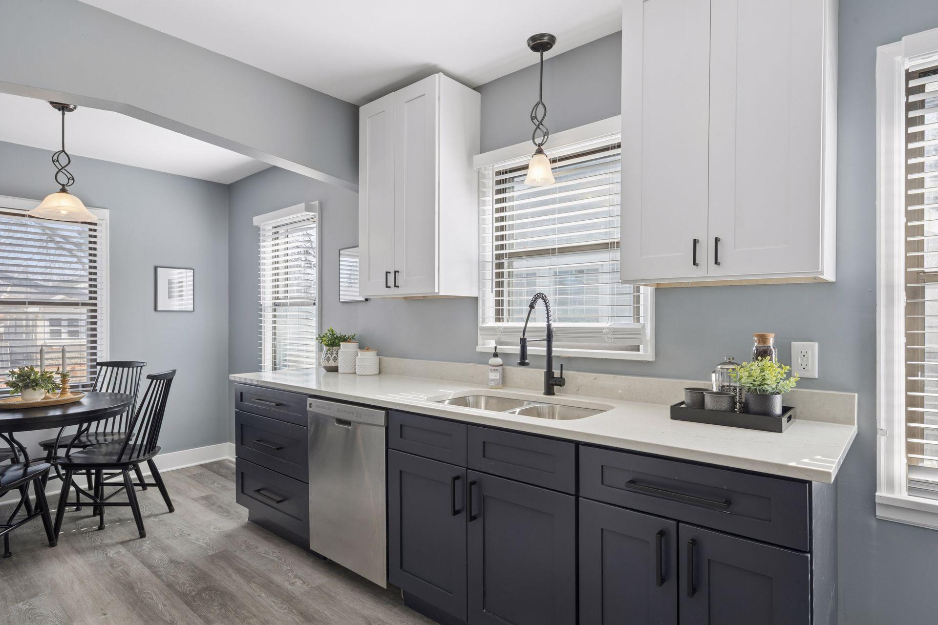 3951 Thomas Avenue N