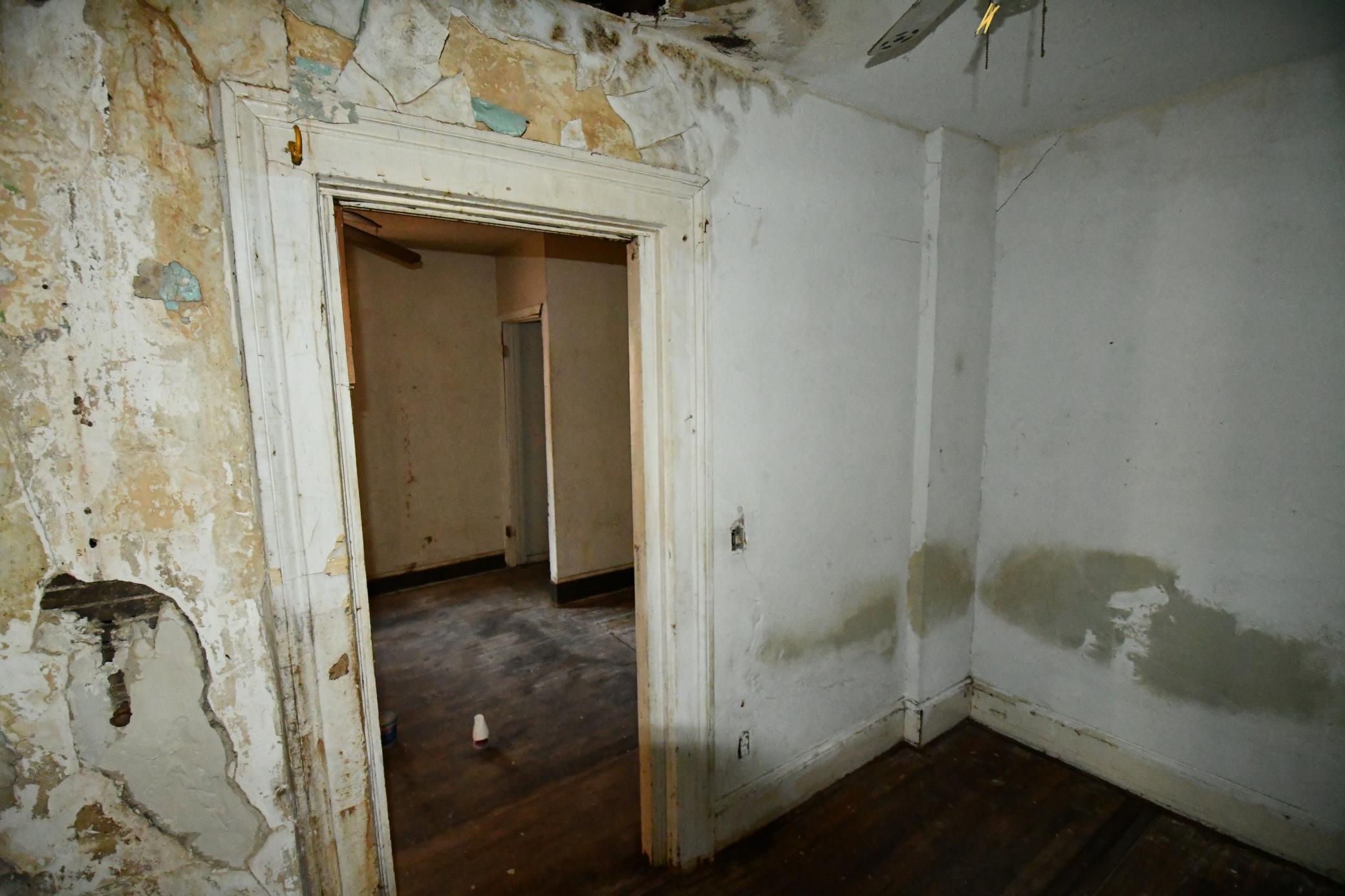 711 Bedford Street