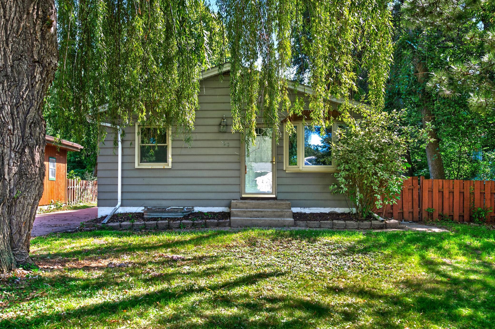 520 10th Avenue SE