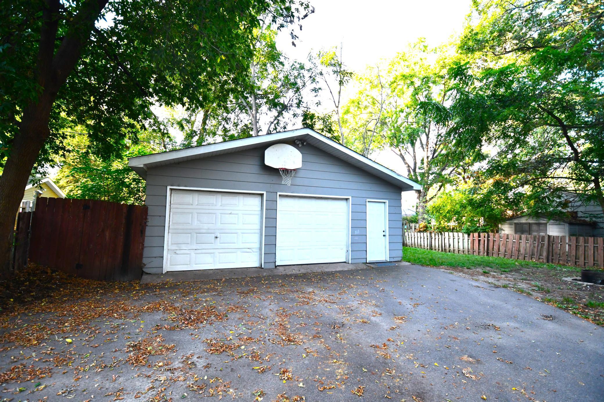 520 10th Avenue SE