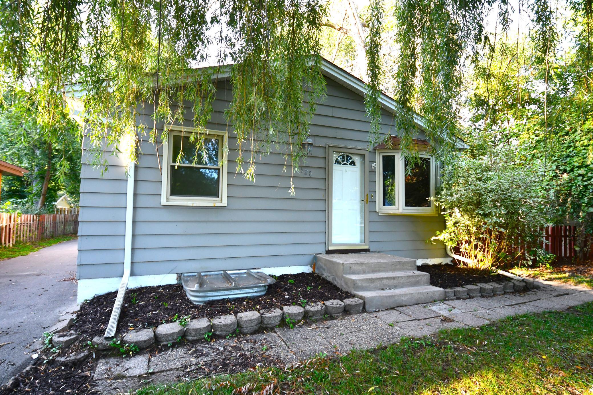 520 10th Avenue SE