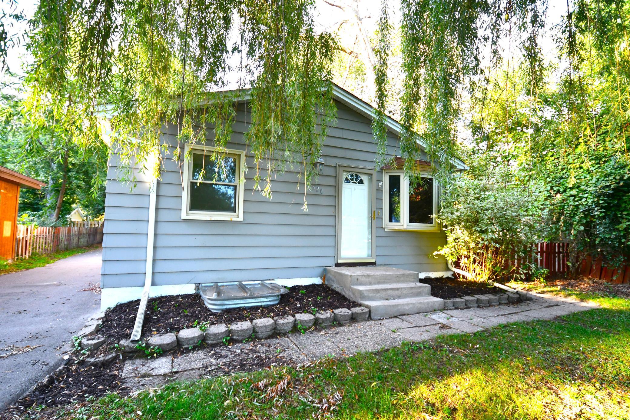 520 10th Avenue SE