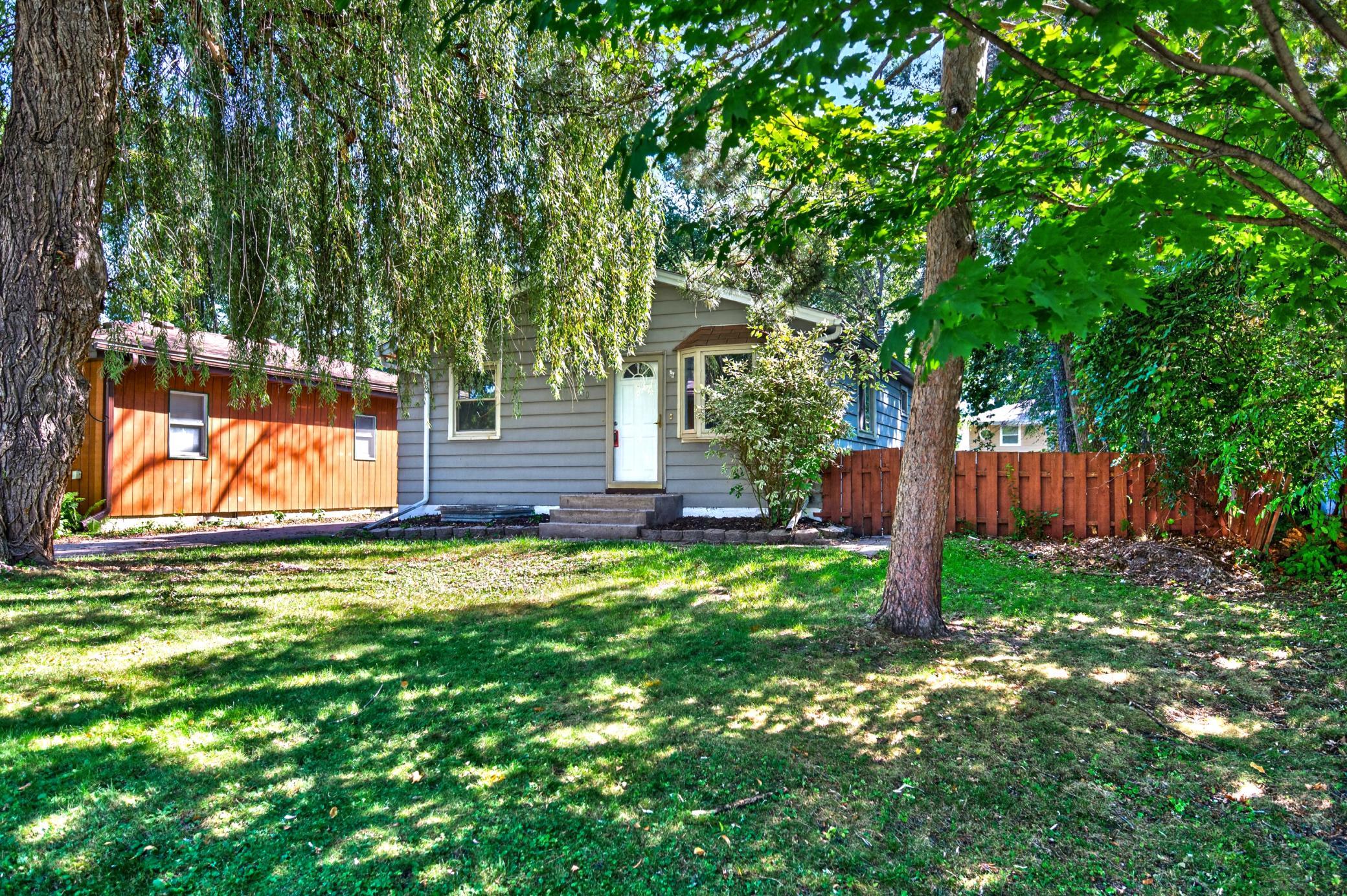 520 10th Avenue SE