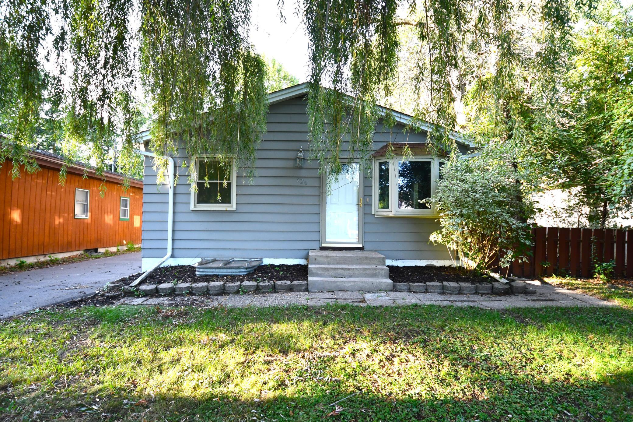 520 10th Avenue SE
