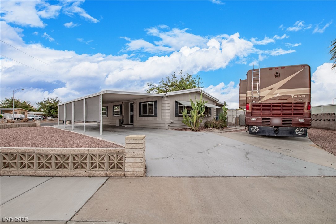 328 Sir George Drive