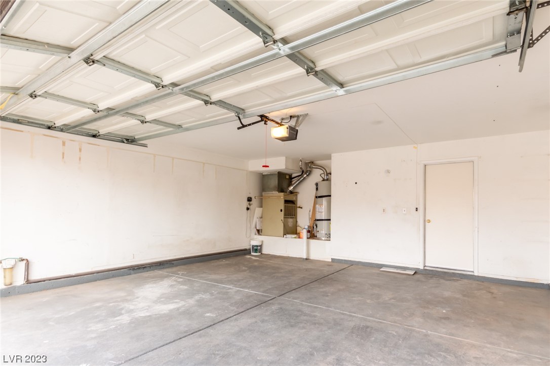 7739 Kalmalii Avenue