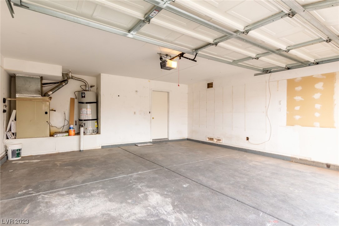 7739 Kalmalii Avenue