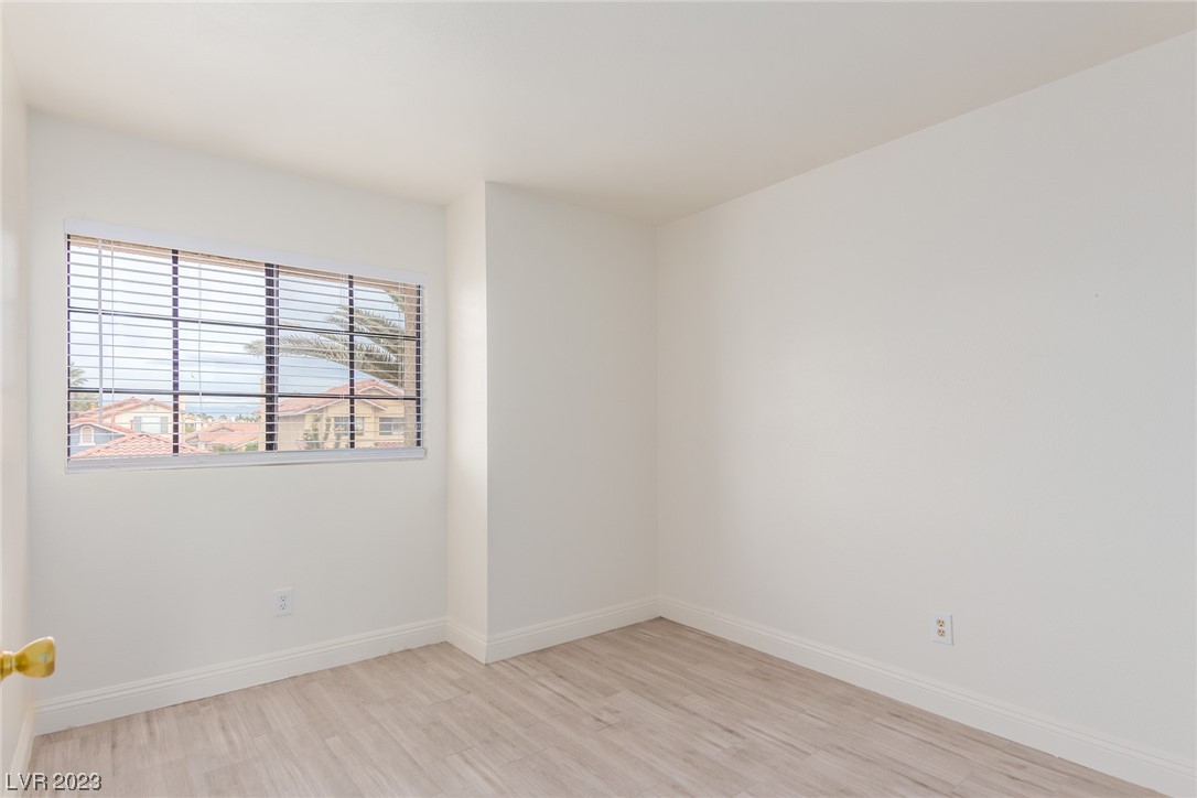 7739 Kalmalii Avenue