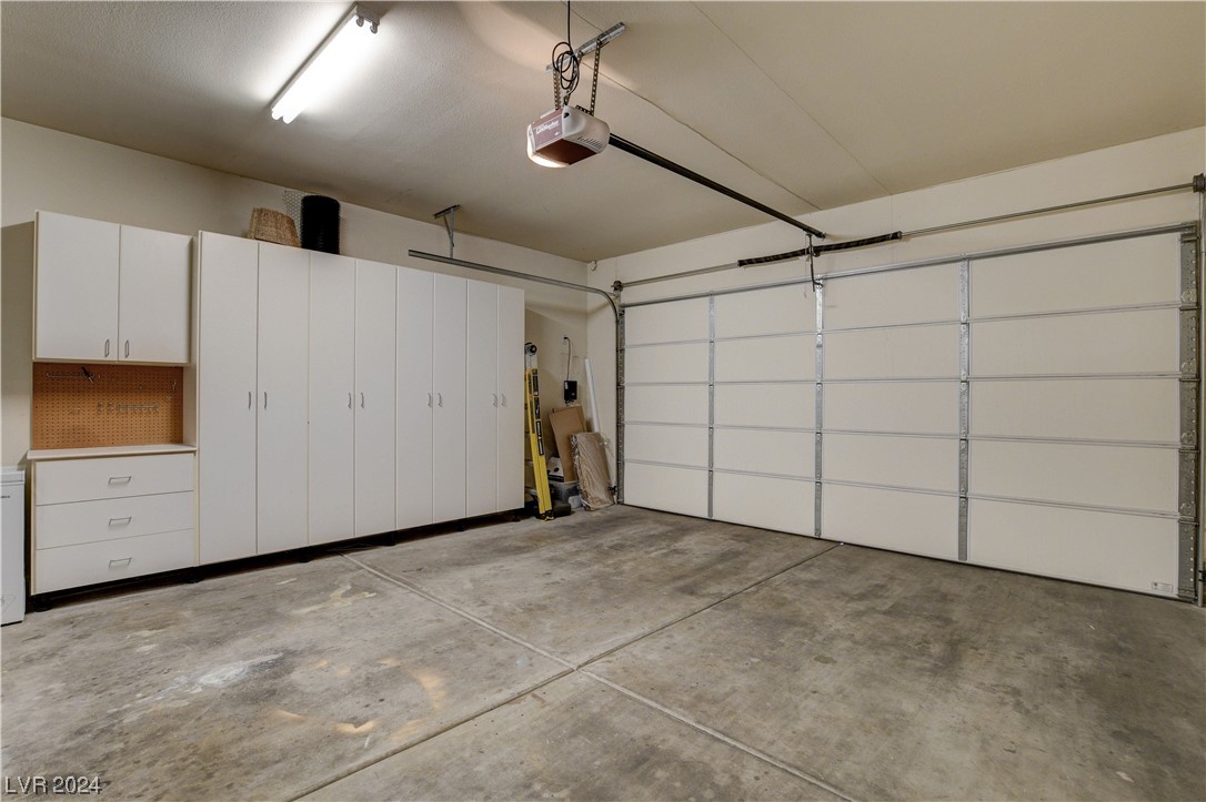 8225 Horseshoe Bend Lane