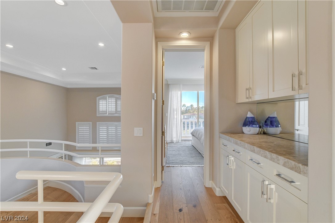 8225 Horseshoe Bend Lane