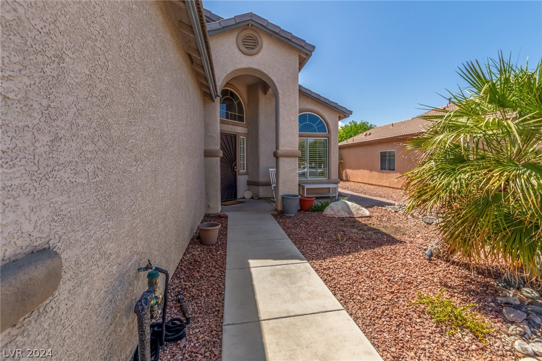 8337 Belmont Valley Street