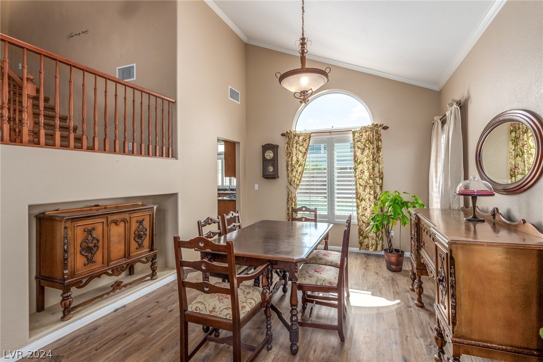 8337 Belmont Valley Street