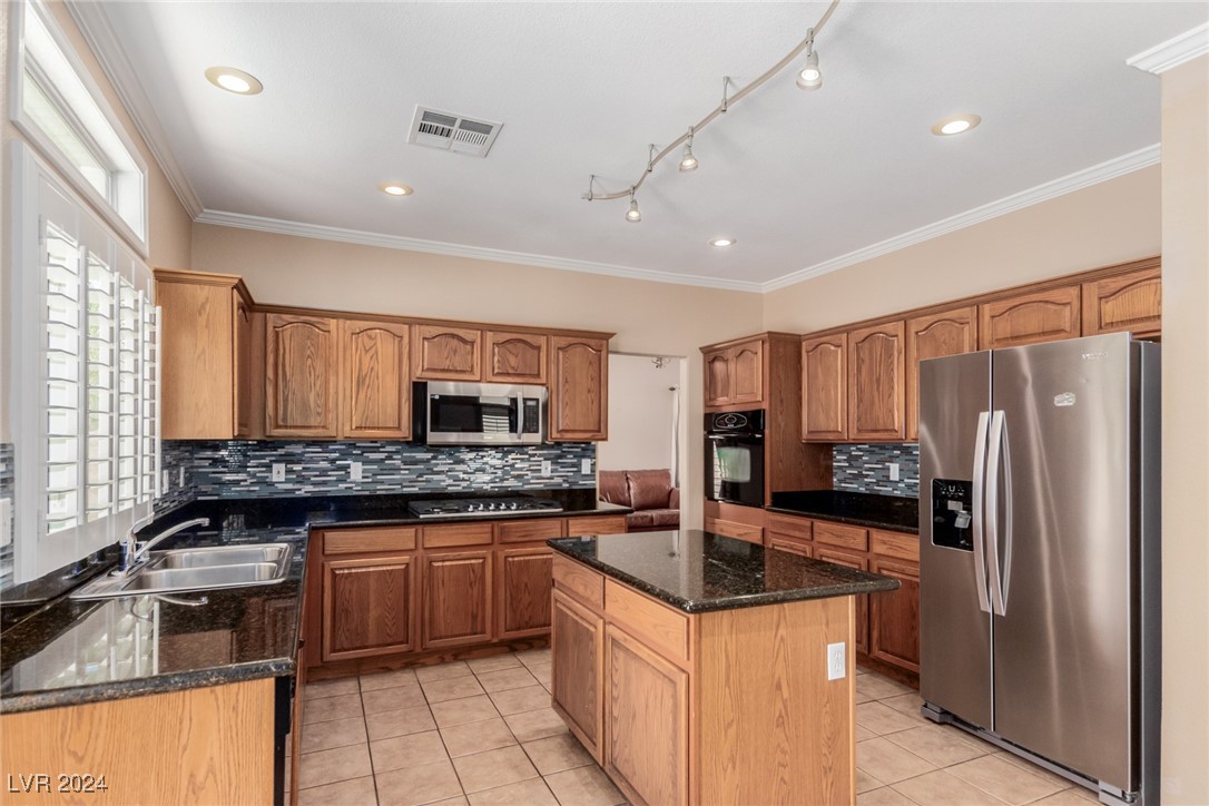 8337 Belmont Valley Street