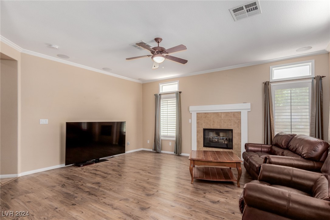 8337 Belmont Valley Street