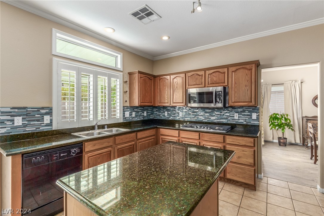 8337 Belmont Valley Street